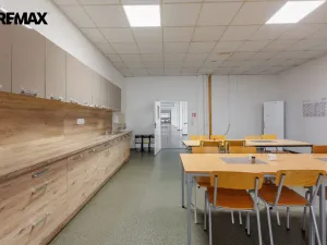 Pronájem výrobních prostor, Chodová Planá, Kyjovská, 2489 m2