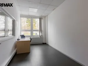 Pronájem výrobních prostor, Chodová Planá, Kyjovská, 2489 m2