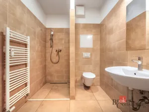 Pronájem bytu 2+1, Plzeň - Skvrňany, Kreuzmannova, 48 m2