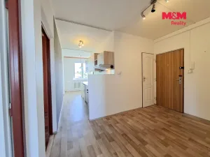 Pronájem bytu 4+1, Klášterec nad Ohří - Miřetice u Klášterce nad Ohří, 17. listopadu, 74 m2