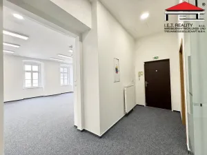 Pronájem kanceláře, Brno, Starobrněnská, 86 m2