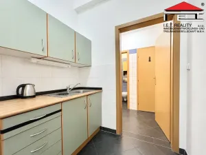 Pronájem kanceláře, Brno, Starobrněnská, 86 m2