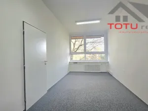 Pronájem kanceláře, Chrudim, Palackého třída, 18 m2