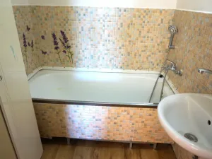 Prodej bytu 4+1, Chválenice, 95 m2