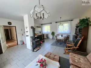 Prodej rodinného domu, Pnětluky - Konětopy, 200 m2