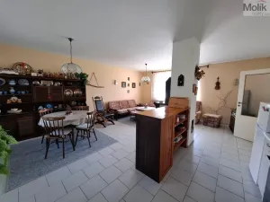 Prodej rodinného domu, Pnětluky - Konětopy, 200 m2