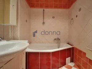 Pronájem bytu 2+kk, Praha, Šrobárova, 48 m2