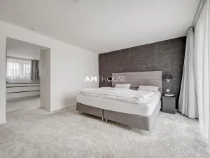 Pronájem rodinného domu, Praha - Dejvice, Evropská, 220 m2