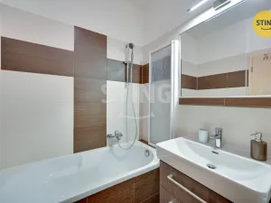 Pronájem bytu 1+kk, Olomouc - Nové Sady, Novosadský dvůr, 43 m2