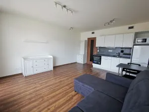 Pronájem bytu 1+kk, Praha - Michle, U plynárny, 36 m2