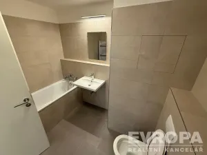 Pronájem bytu 2+kk, Brandýs nad Labem-Stará Boleslav, Augustina Lukeše, 63 m2