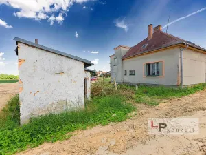 Prodej rodinného domu, Sezemice - Počaply, 181 m2