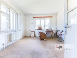Prodej rodinného domu, Sezemice - Počaply, 181 m2