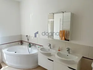 Pronájem bytu 2+1, Praha, Na Konvářce, 77 m2