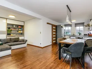 Pronájem rodinného domu, Hluboká nad Vltavou, Karla Čapka, 107 m2
