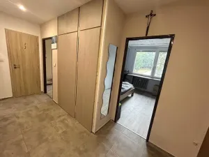 Pronájem bytu 3+1, Praha - Kobylisy, Mirovická, 78 m2