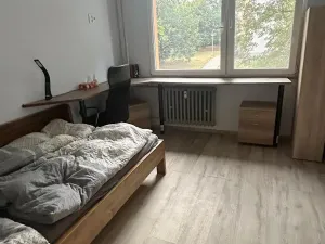 Pronájem bytu 3+1, Praha - Kobylisy, Mirovická, 78 m2