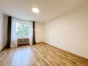 Pronájem bytu 3+1, Praha - Prosek, Letňanská, 70 m2