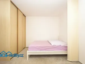 Prodej bytu 1+1, Hradec Králové, Brožíkova, 40 m2