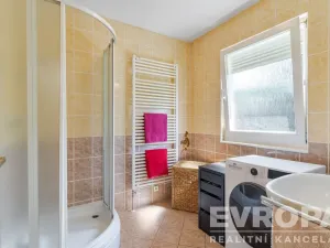 Prodej rodinného domu, Hybrálec, 225 m2