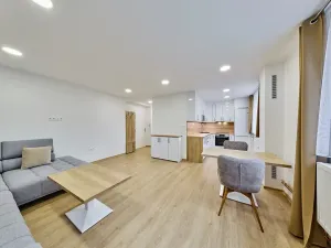 Prodej bytu 2+1, Trutnov, Úpské nábřeží, 56 m2