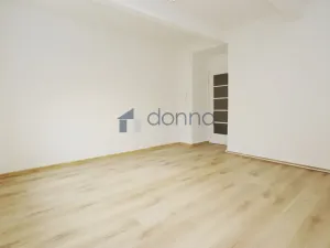 Pronájem bytu 1+kk, Praha, Podbabská, 28 m2