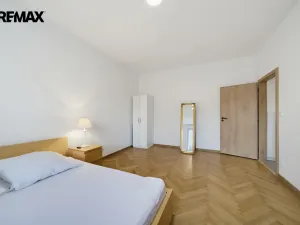 Prodej bytu 3+1, Karlovy Vary - Drahovice, Vítězná, 77 m2