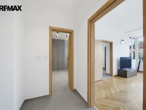 Prodej bytu 3+1, Karlovy Vary - Drahovice, Vítězná, 77 m2