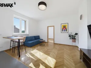 Prodej bytu 2+kk, Karlovy Vary - Drahovice, Vítězná, 46 m2