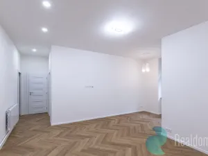 Pronájem bytu 2+kk, Praha - Vinohrady, Moravská, 56 m2