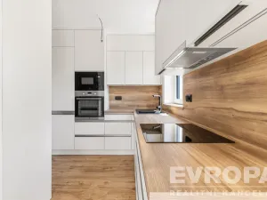 Prodej rodinného domu, Okrouhlice - Chlístov, 169 m2