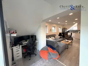 Prodej atypického bytu, Beňov, 235 m2