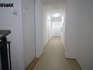 Pronájem bytu 1+kk, Chrastava, náměstí 1. máje, 42 m2