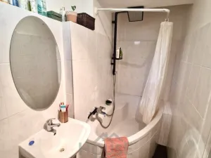 Pronájem bytu 2+kk, Praha, Na hroudě, 47 m2