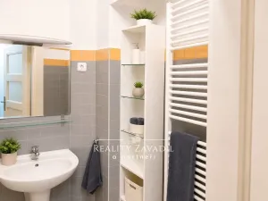 Pronájem bytu 2+kk, Praha - Žižkov, Biskupcova, 47 m2