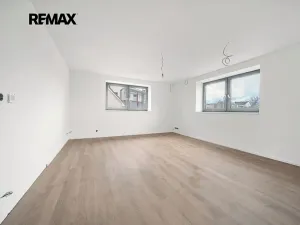 Prodej bytu 3+kk, Moravany, Květná, 103 m2