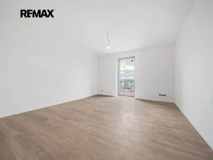 Prodej bytu 3+kk, Moravany, Květná, 103 m2