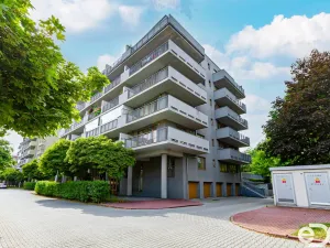 Prodej bytu 2+1, Praha, Velká skála, 62 m2
