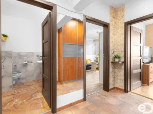Prodej bytu 2+1, Praha, Velká skála, 62 m2