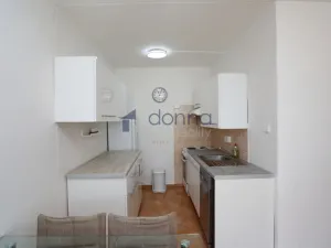 Pronájem bytu 2+kk, Praha, Plamínkové, 45 m2