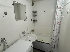 Pronájem bytu 1+1, Praha - Troja, Krynická, 30 m2