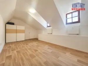 Pronájem bytu 2+1, České Budějovice, nám. Přemysla Otakara II., 98 m2