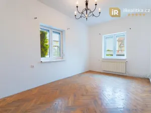 Prodej výrobních prostor, Holice, Smetanova, 917 m2