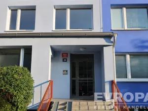 Prodej bytu 3+1, Praha - Petrovice, Rezlerova, 71 m2