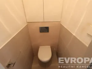Prodej bytu 3+1, Praha - Petrovice, Rezlerova, 71 m2