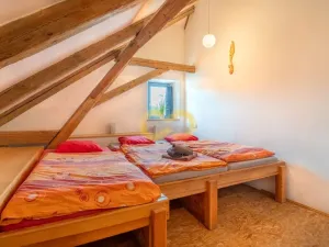 Prodej rodinného domu, Uzeničky - Černívsko, 590 m2