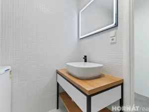 Prodej bytu 2+kk, Hostivice, Kmochova, 47 m2