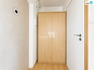 Prodej bytu 1+kk, Hradec Králové - Pražské Předměstí, Gebauerova, 37 m2