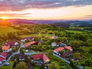 Prodej rodinného domu, Bušanovice - Horní Nakvasovice, 300 m2