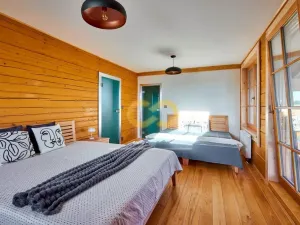 Prodej rodinného domu, Nové Hrady, Vilová čtvrť, 216 m2